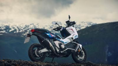 X-ADV