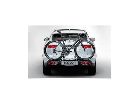 Soporte para bicicletas montado en el enganche de remolque