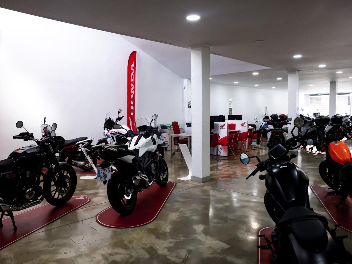 taller akaimoto sabadell