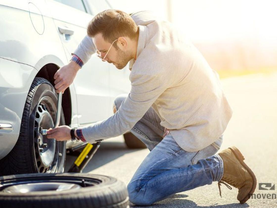 Cómo cambiar una rueda en 10 pasos Movento