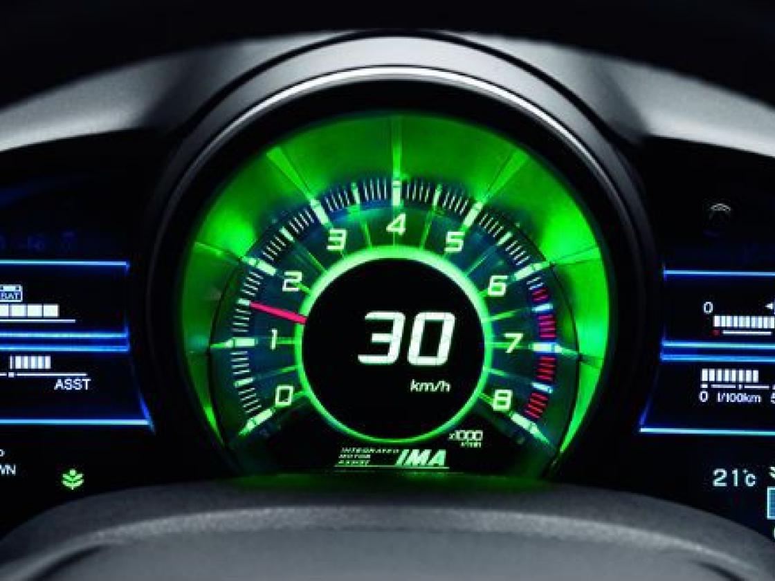 claves para conducir más eficiente, claves ahorro gasolina